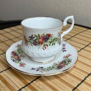 Vintage Royal Minster Fine Bone China Floral Bouquet Tea Cup Saucer Set England